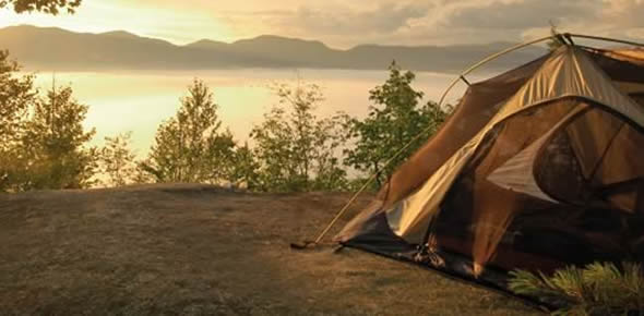 La vacanza in campeggio tra alba e tramonto